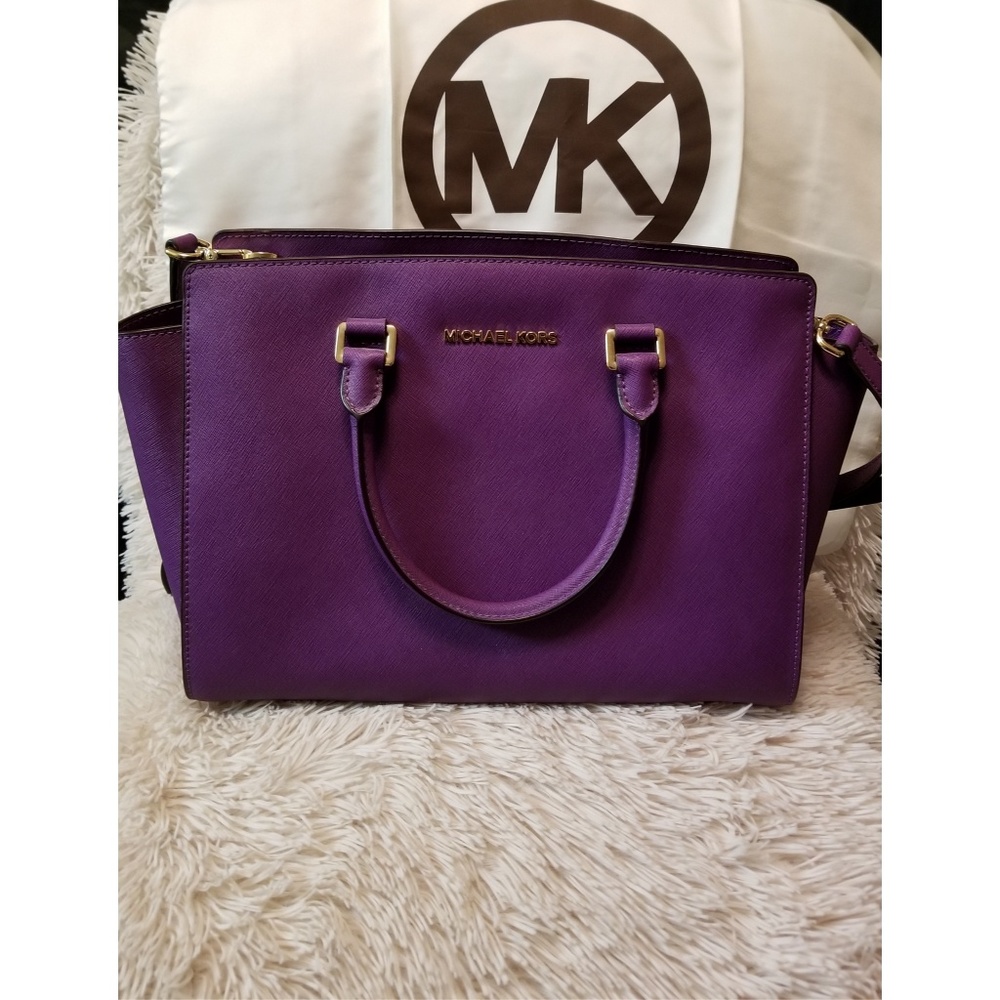Michael kors purple handbag